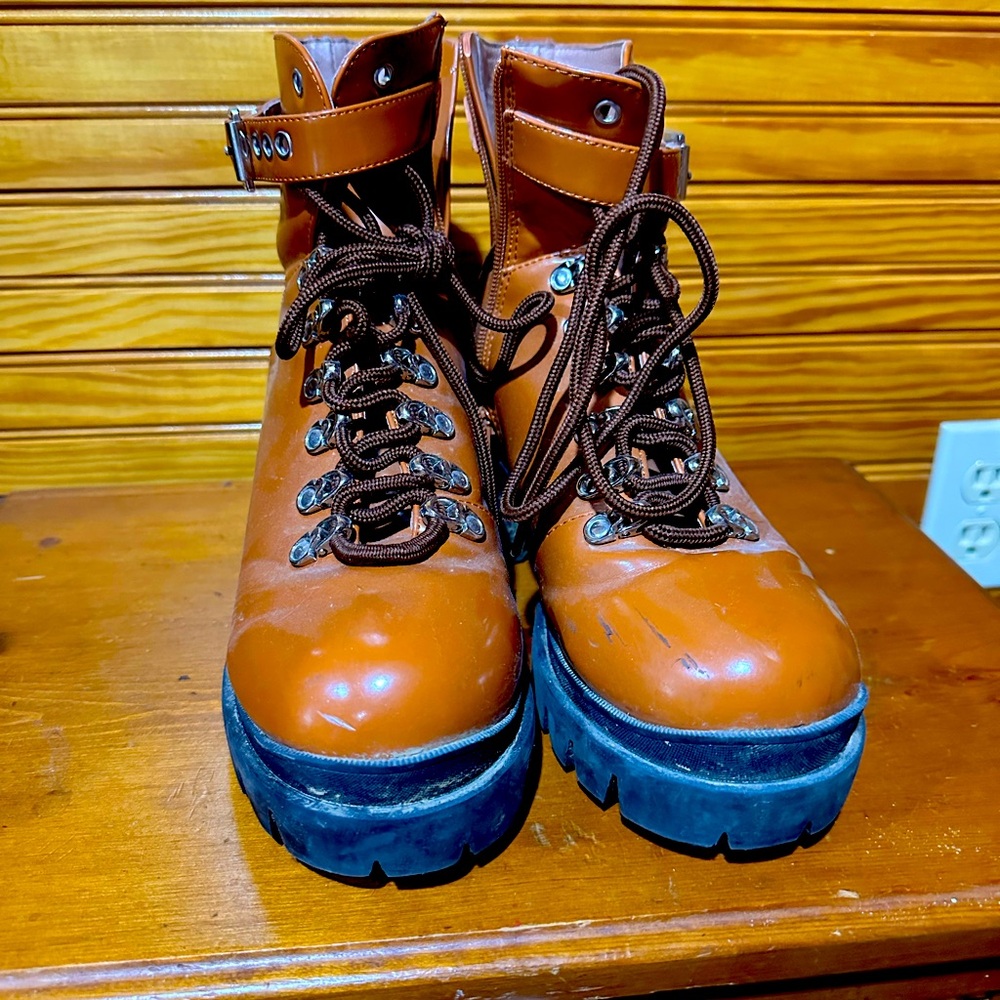 Jeffrey Campbell brown moto lace-up booties size 8